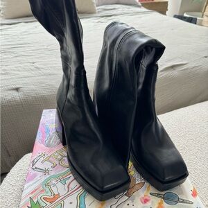 Jeffrey Campbell Dauphin in Black 7.5 US